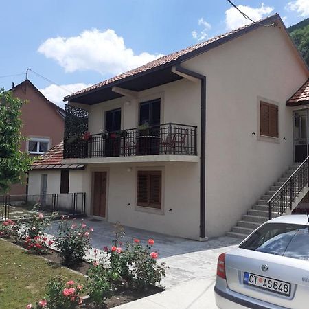Apartman Damjanovic เซทินเจ ภายนอก รูปภาพ