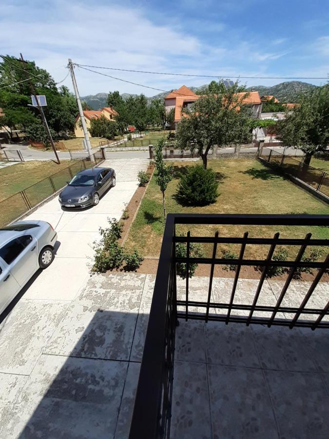 Apartman Damjanovic เซทินเจ ภายนอก รูปภาพ