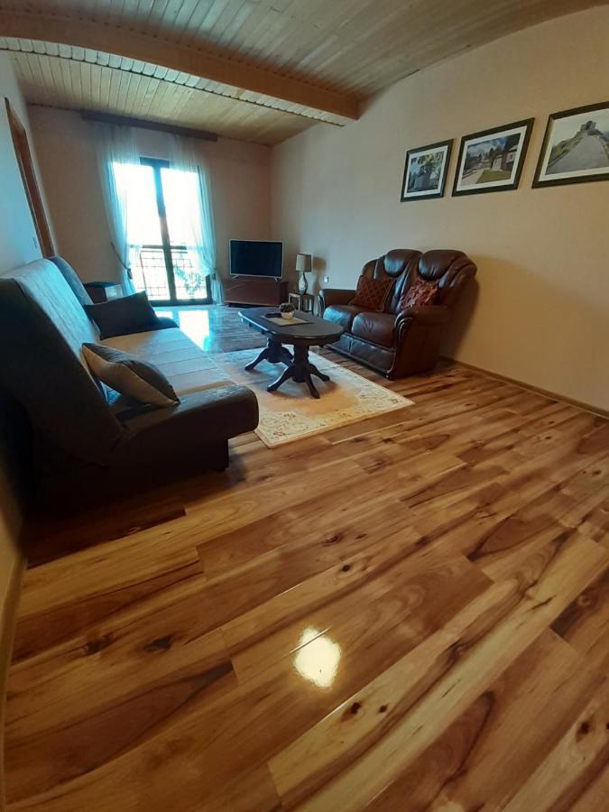 Apartman Damjanovic เซทินเจ ภายนอก รูปภาพ